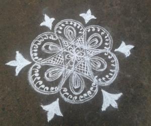 Rangoli: DD star kolam Rangoli: DD star kolam
